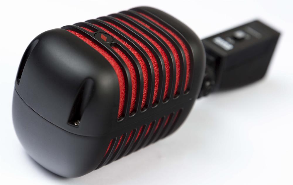 Eikon “Vintage” Professional Vocal Dynamic Microphone–Satin Black