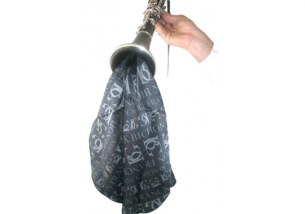 BG France A32 microfiber clarinet swab, included in the BGA32P clarinet accessory kit